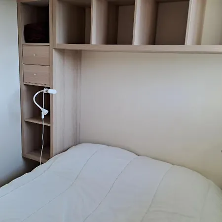 Nice 26m With Terrace Near The Beach Διαμέρισμα