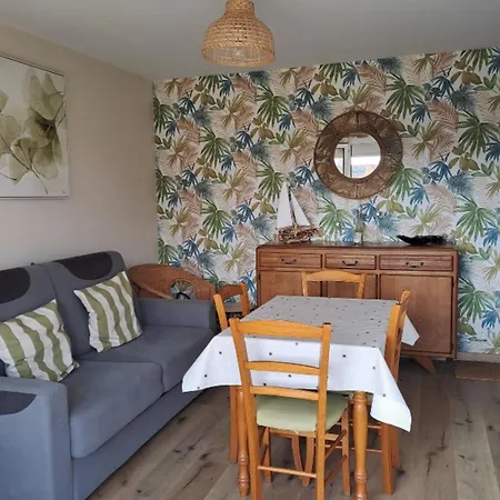 Apartmán Nice 26m With Terrace Near The Beach